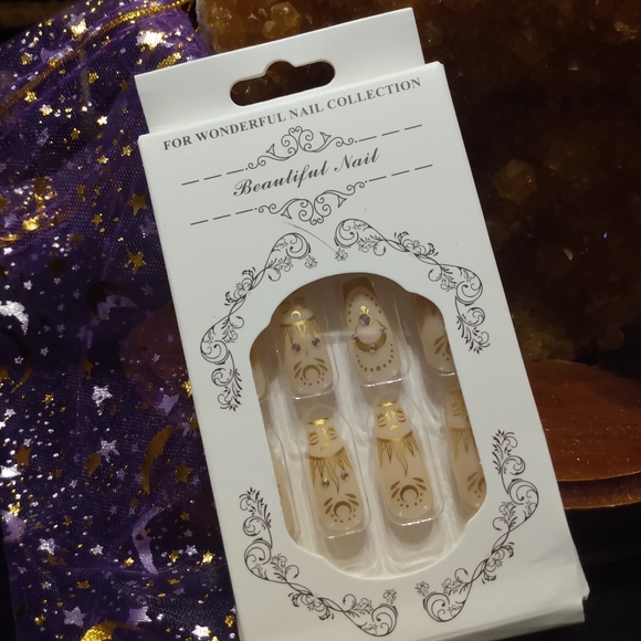 Celestial 24pc Sun/Moon Evil Eye Rhinestone Embellished Fake Nails NIB - Picture 9 of 9